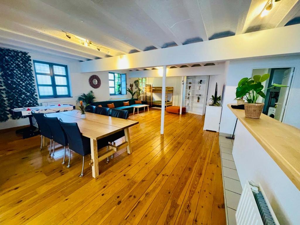 Down Town Oasis-Spacious Loft With Private Parking Bruxelas Exterior foto